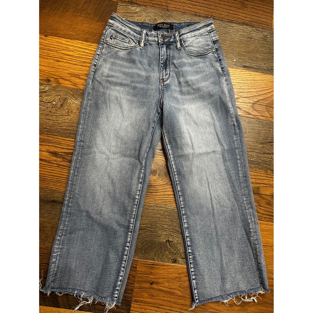 Judy Blue Wide Leg Crop Jeans Medium Wash Raw Hem Size 5/27